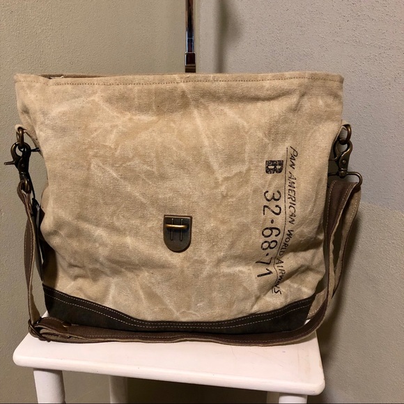 Myra bag Hand Made Messenger Bag S-0961 - Picture 4 of 8